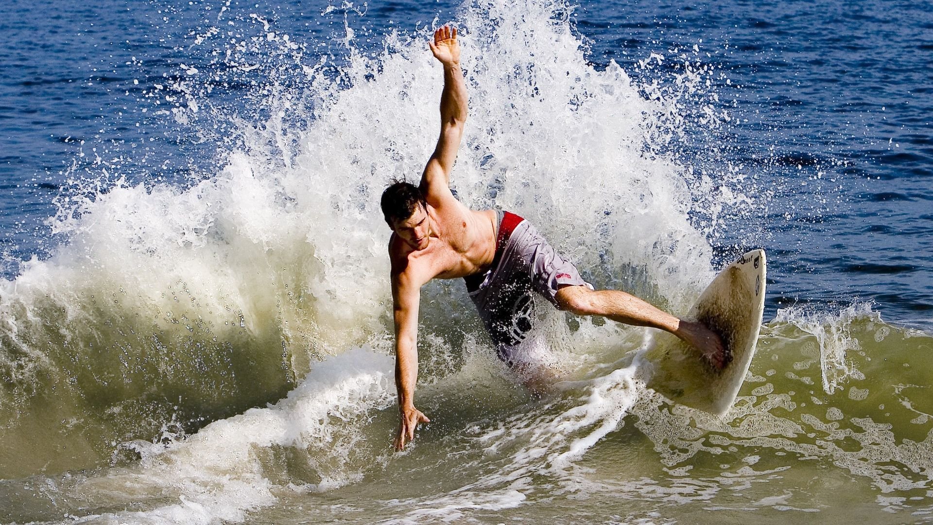 IM体育App下载-四小时鏖战，唯一逆转，樊振东以一己之力将中国队从悬崖拉回